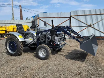 Трактор Трактор Скаут Т-220В с погрузчиком 