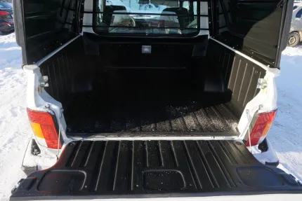 Пикап НИВА 232900 4х4 - 5-мест с грузовым отсеком